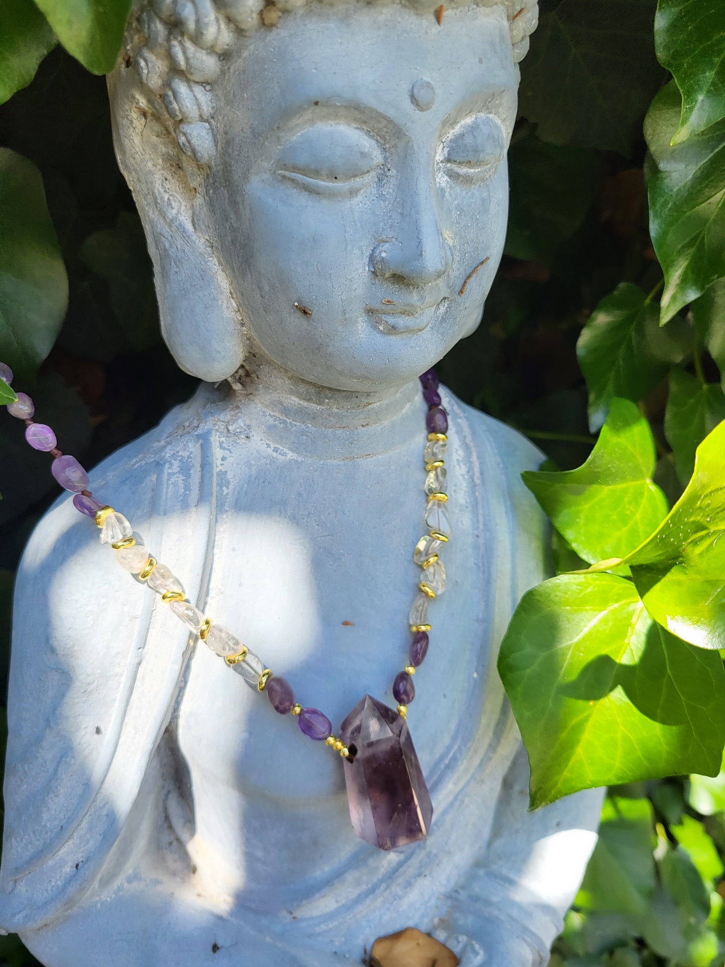 Collier sautoir en cristal de roche et améthyste
