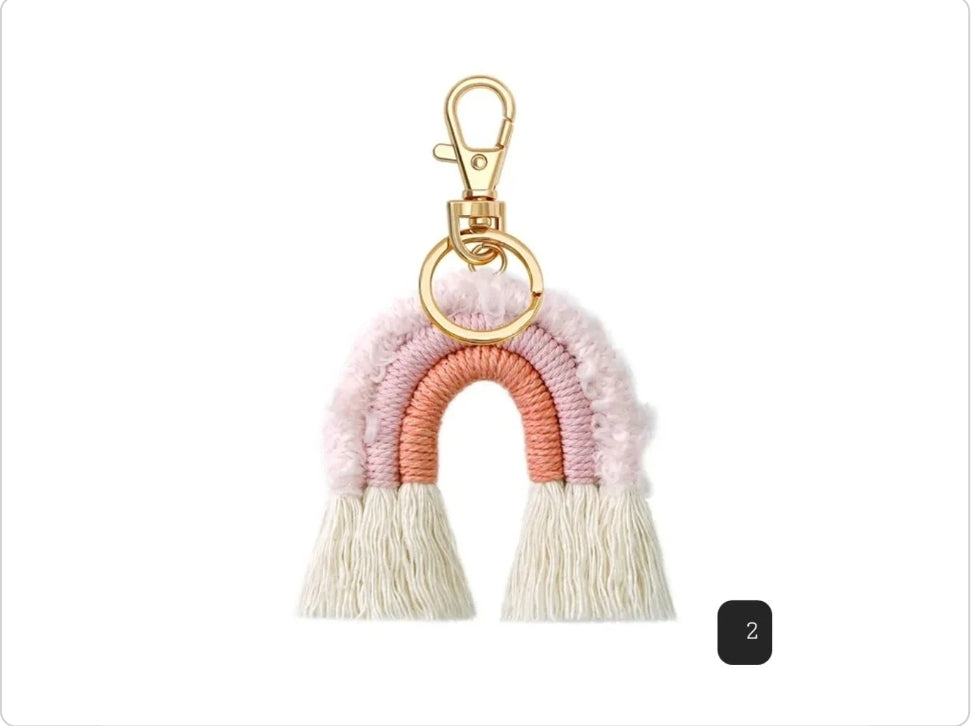 Porte-clé arc en ciel en macramé