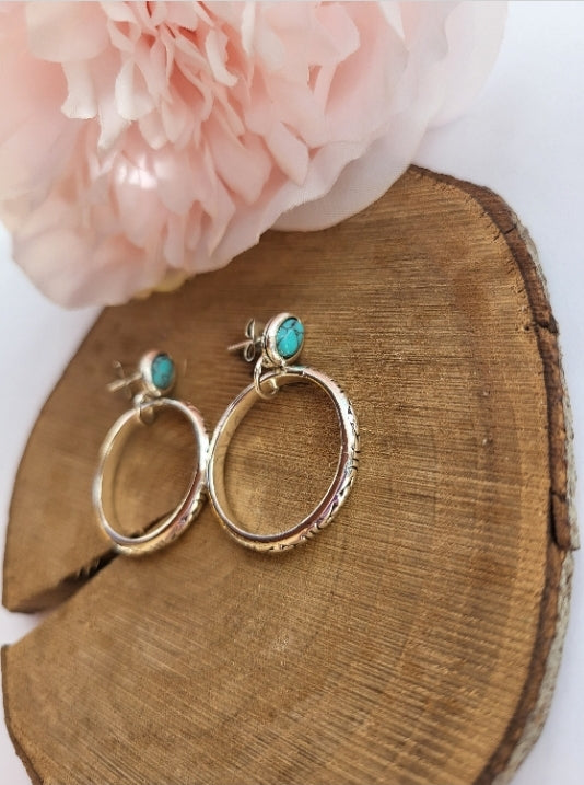 Boucles  d'oreilles chamaniques amérindiennes avec cabochon en howlite bleue