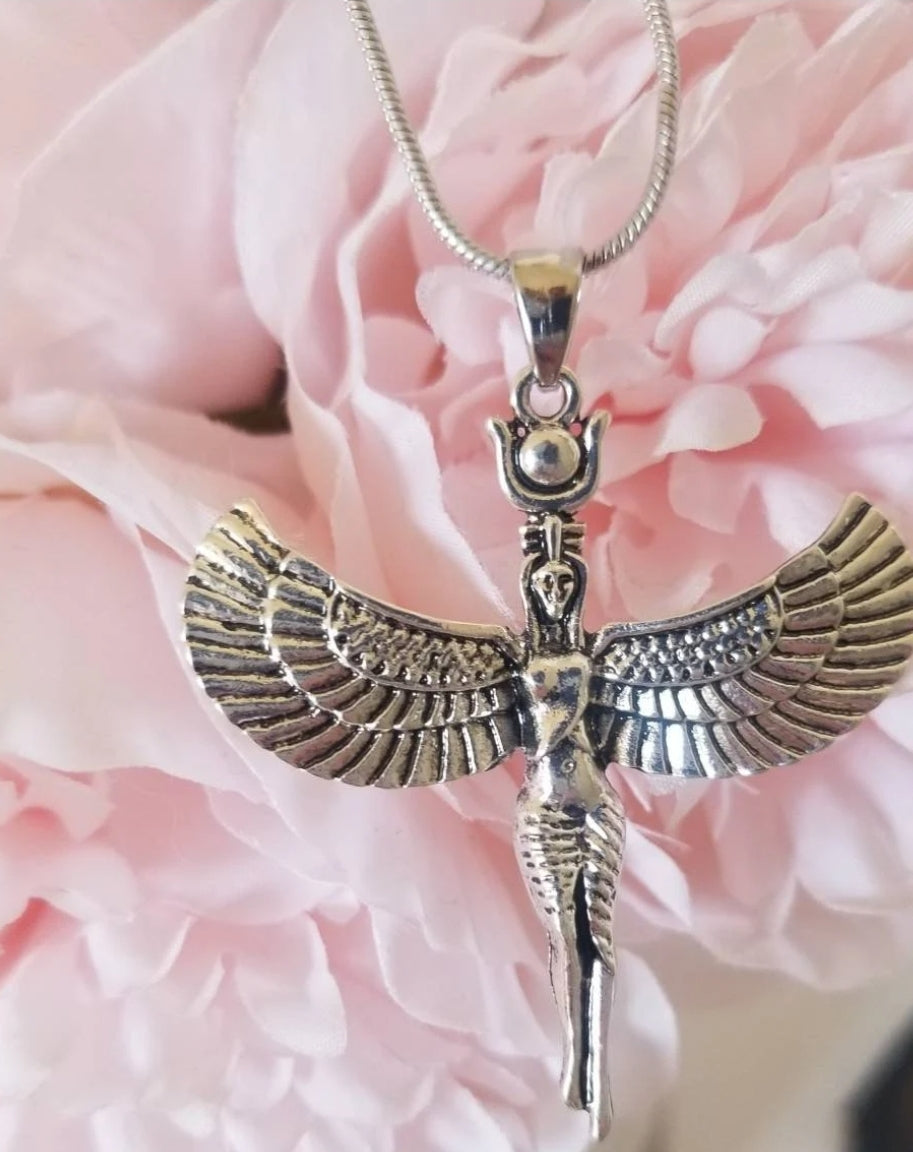 Collier féminin sacré avec pendentif déesse Isis