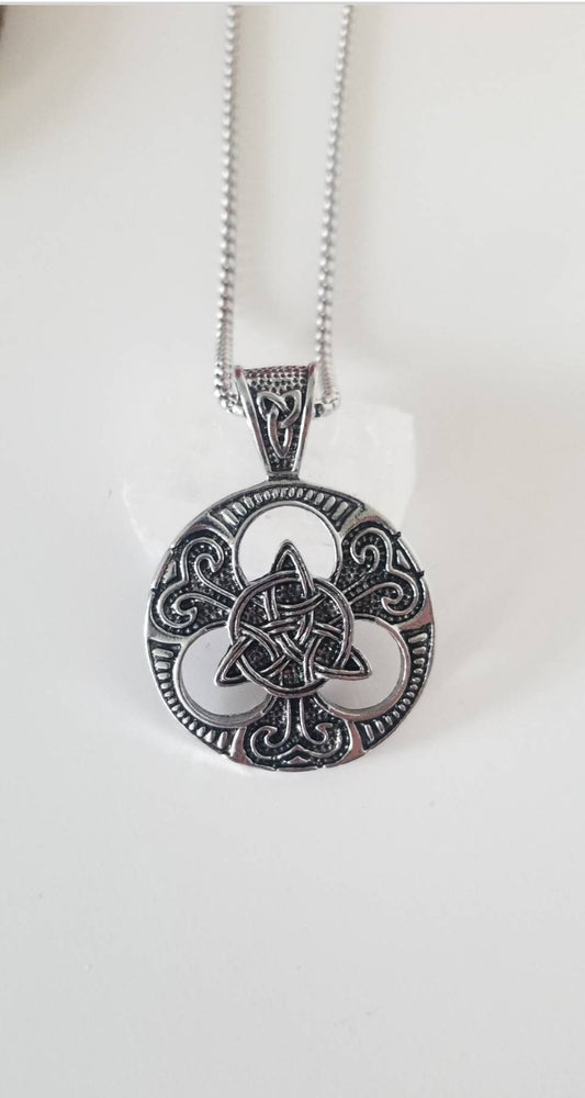 Collier Viking Triquetra nœud celtique