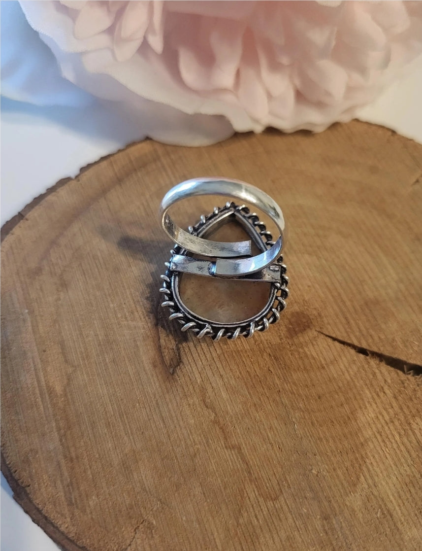 Bague en pierre de soleil