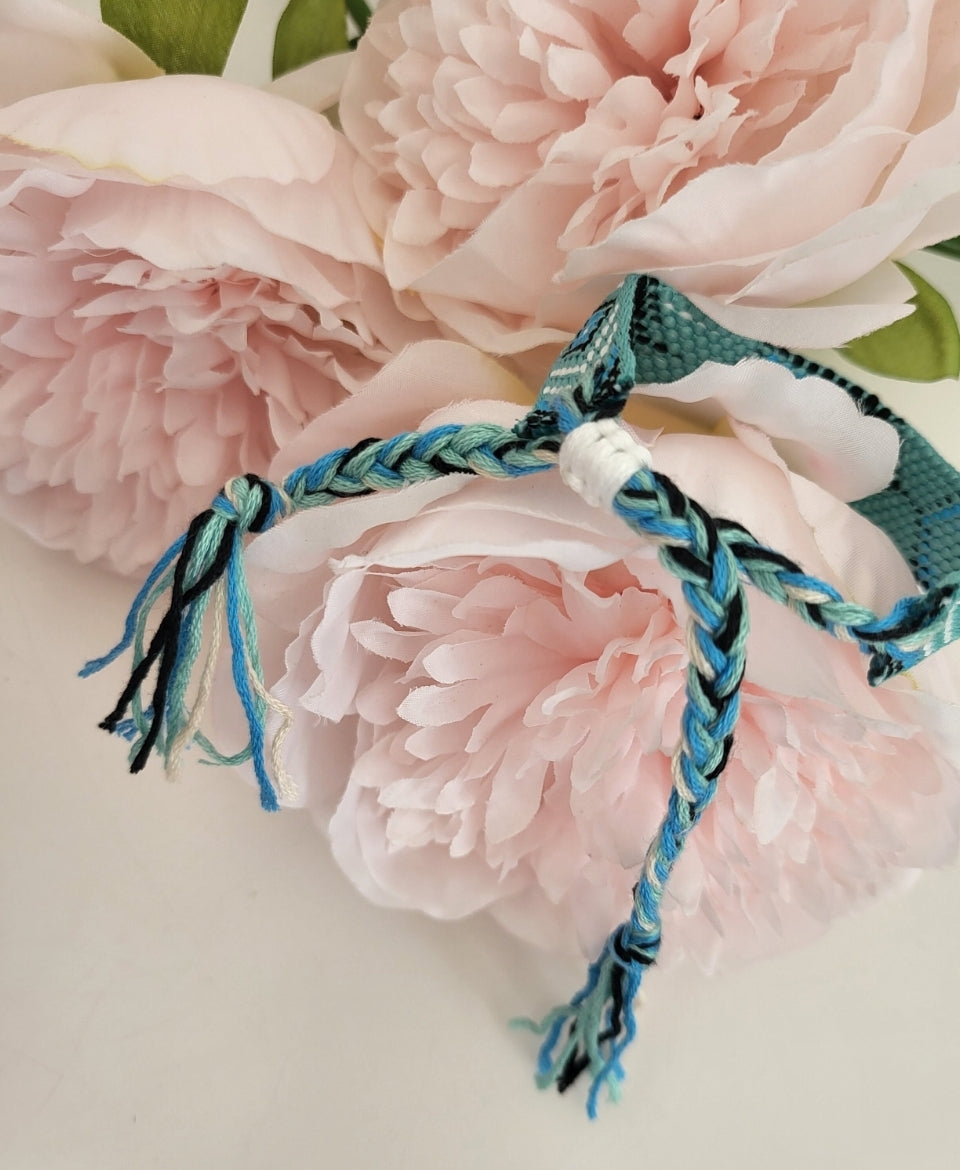 Brazilian wish bracelets with sliding clasps